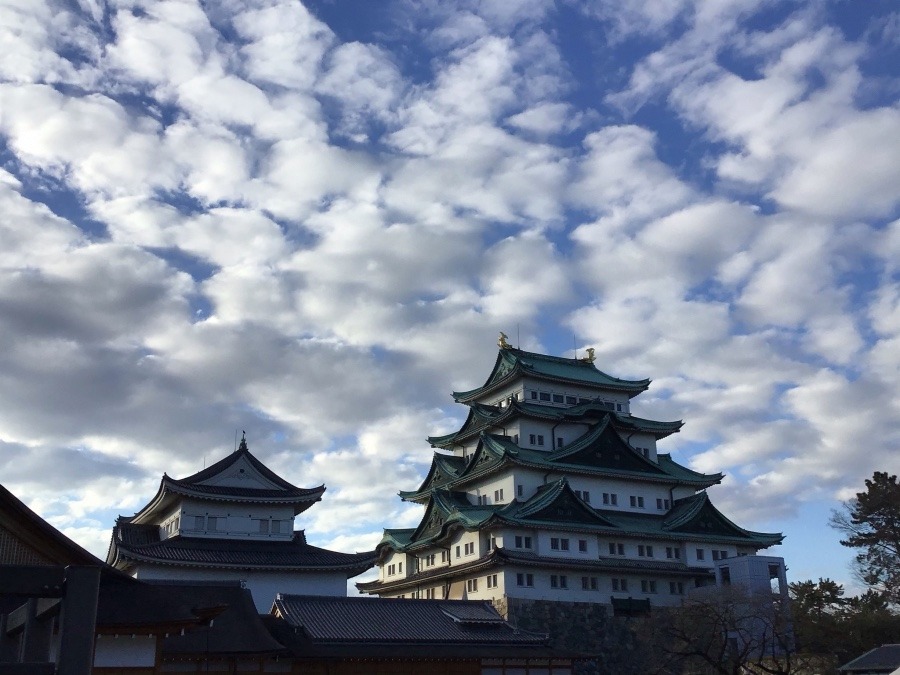 雲と名古屋城