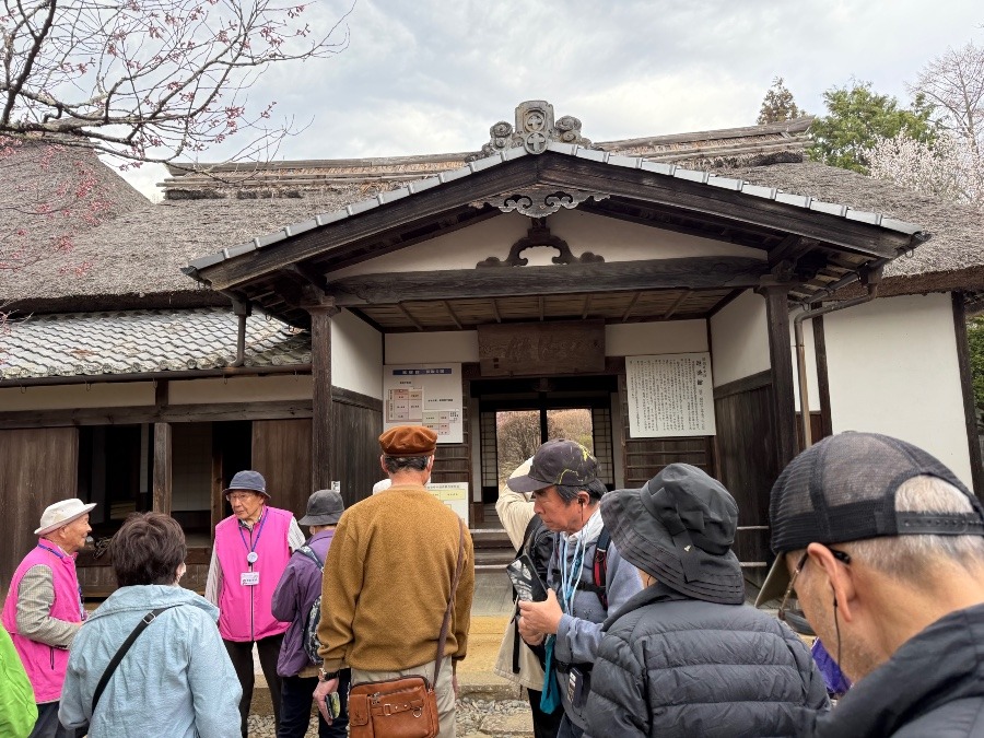 進徳館