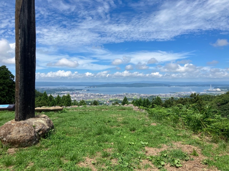 本丸から望む七尾湾と能登島