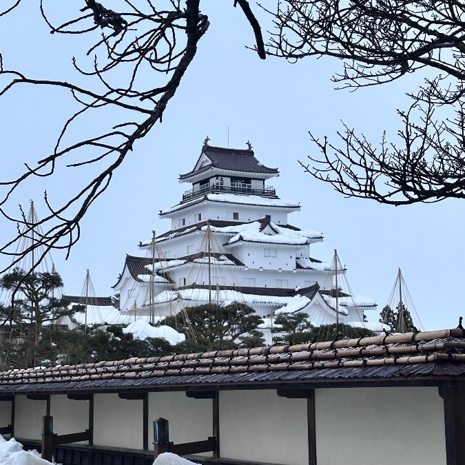 会津若松城の雪景色