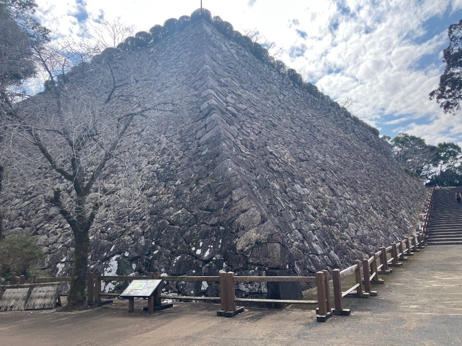 千人殺しの石垣