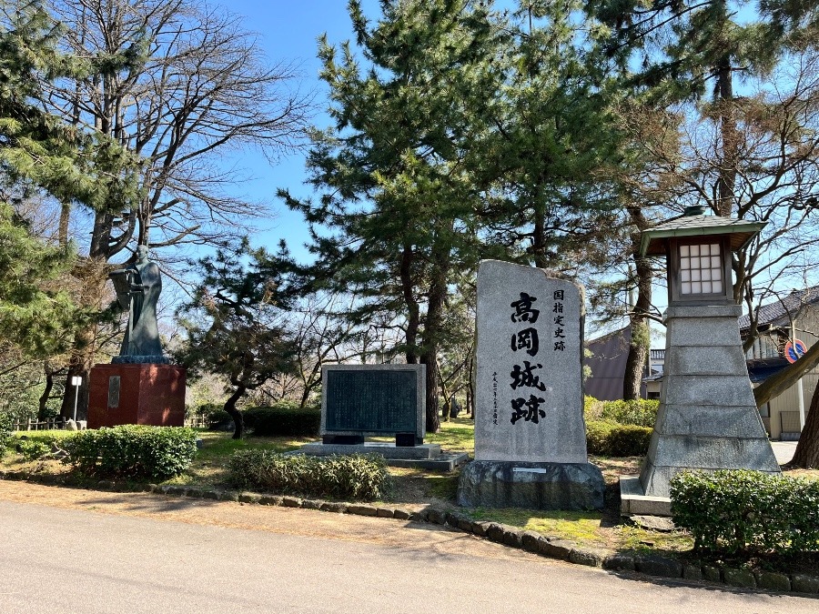 高岡城跡