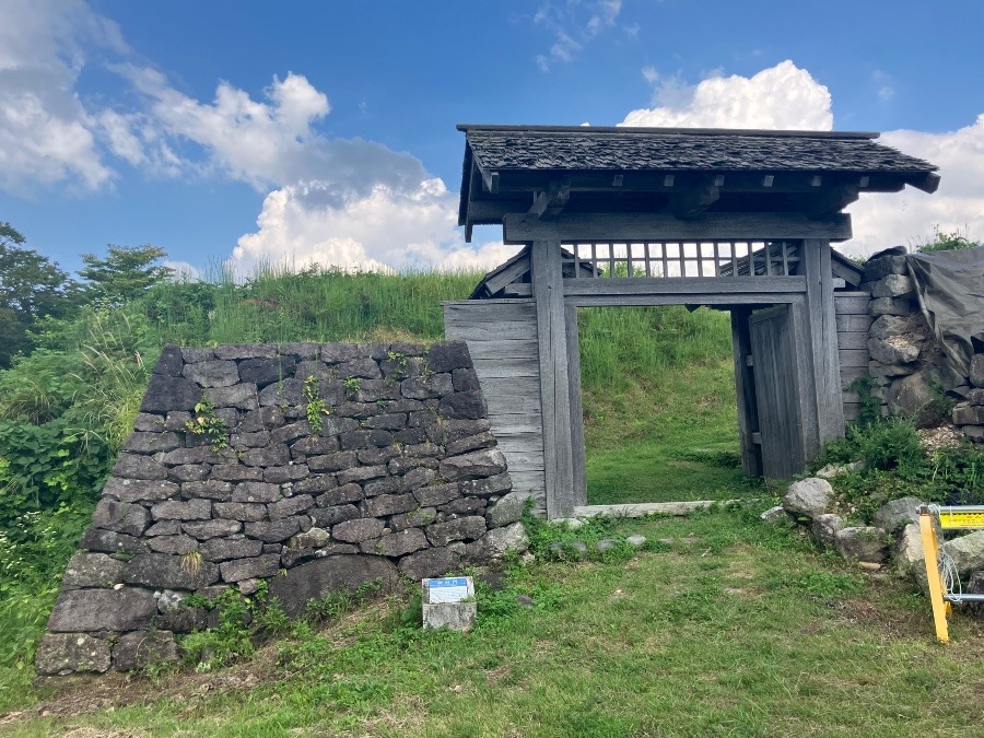 鳥越城跡桝形門